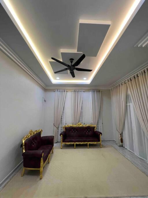 Majestic Homestay - Pasir Puteh Luaran gambar